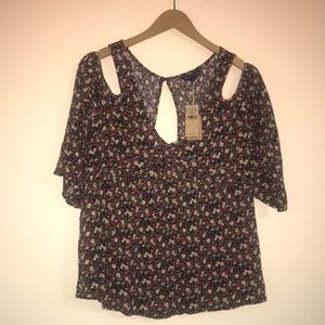 American Eagle Floral Cold Shoulder Top